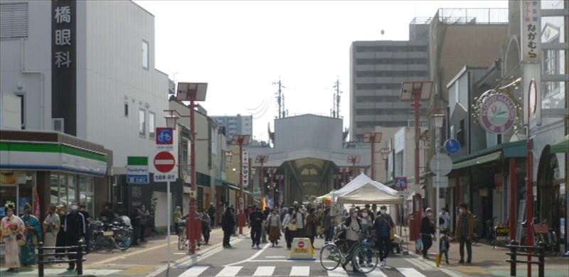 午後、昼下がりのまちの宮市